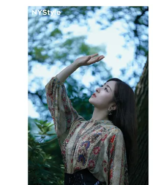 张含韵森系治愈写真图片_3