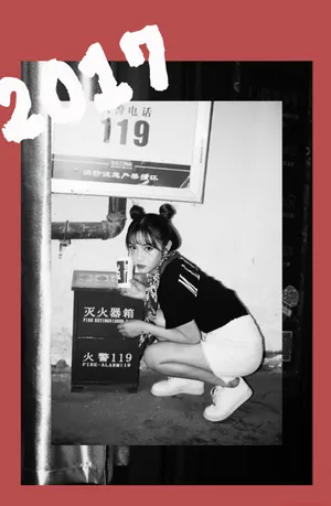田曦薇双丸子头黑白酷美写真图片_3