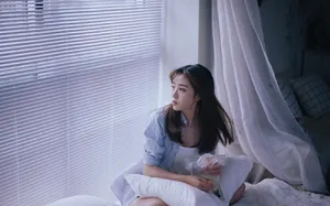 田曦薇纹格衬衫性感写真图片_6