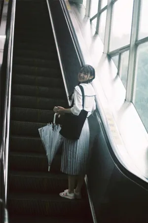 田曦薇麻花辫清纯写真图片_2