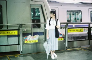 田曦薇麻花辫清纯写真图片第5张