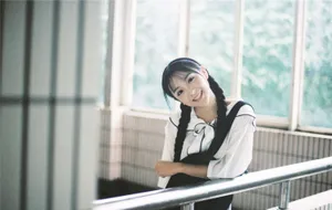 田曦薇麻花辫清纯写真图片_7