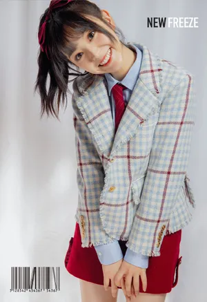 田曦薇短裙蝴蝶结少女感写真图片_2