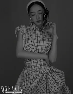 蒋梦婕优雅复古写真图片