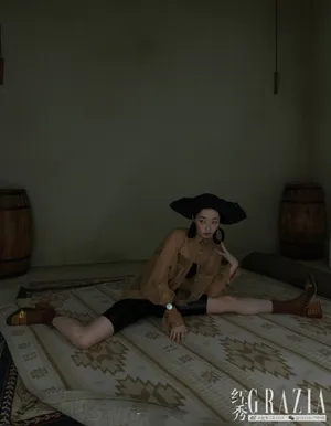 蒋梦婕优雅复古写真图片_7