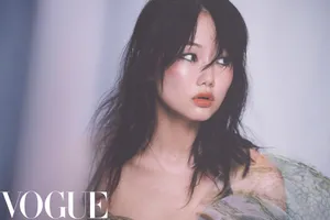 黄龄精灵羽毛造型写真图片_13