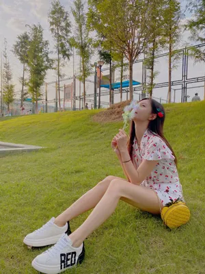 沈梦辰樱桃印花裙街拍照图片_7