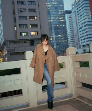 王子文格子丝绒帅气穿搭街拍写真图片_4