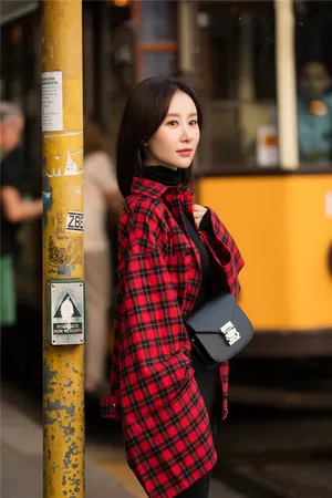 美少女舒畅米兰时髦街拍写真图片_10