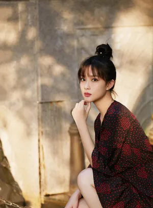 孟子义印花裙甜美写真图片_2