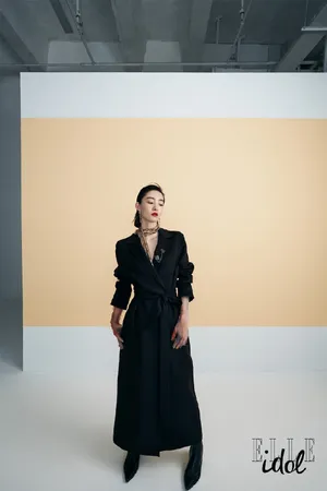 王丽坤西装裙性感写真图片第3张