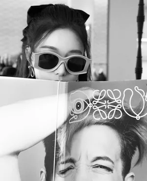徐艺洋复古连衣裙清新性感图片_1