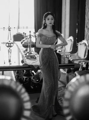 赵丽颖一字星钻裙妩媚写真图片_4
