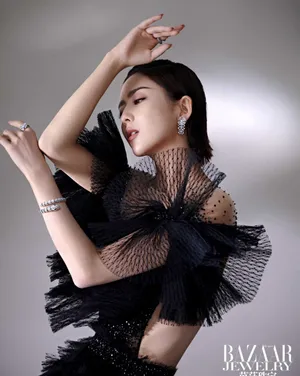 佟丽娅真空西装酷飒时尚写真_5