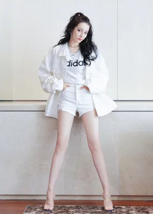 迪丽热巴清新俏丽写真图片_2