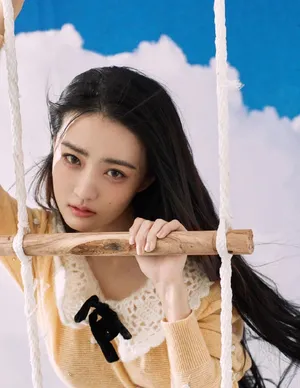 徐璐雀斑妆时尚性感写真_3
