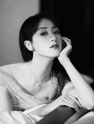 袁冰妍亮片裙性感写真图片_7