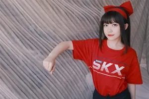 赖美云红色蝴蝶结俏丽写真图片_6