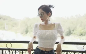 古力娜扎热裤美腿性感私服图片_2