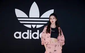 宋妍霏露脐装甜酷活动图片_5
