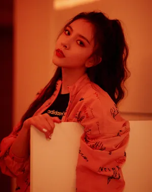 宋妍霏粉嫩甜酷写真图片_7