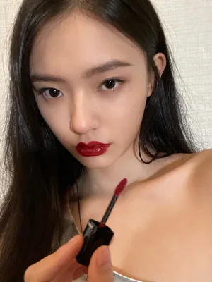 林允性感红唇写真图片_8