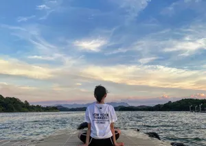 张钰琪超美风景合照图片