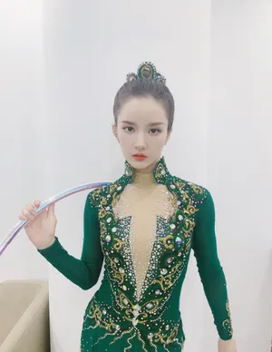 硬糖少女刘些宁艺术体操性感图片_2