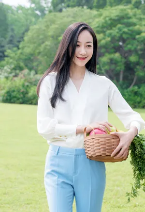 韩雪田园风清新甜美写真图片_2