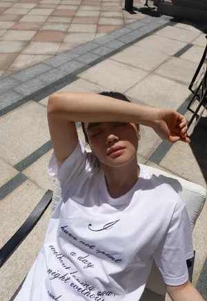 李蔓瑄清爽夏日街拍图片_2