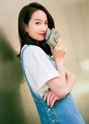 宋茜简约清爽私服照图片