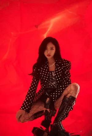 吴宣仪网袜皮靴酷美写真图片_8