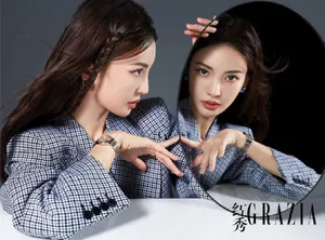 金晨双麻花辫造型性感杂志写真_2