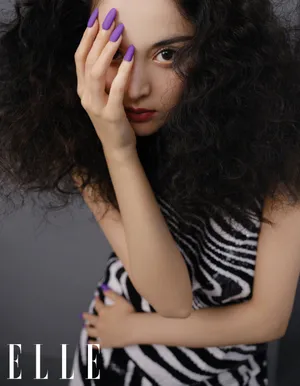 古力娜扎复古妩媚写真大片_5