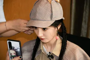 杨幂麻花辫俏丽写真图片_9