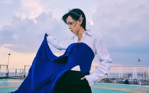 周笔畅花朵流苏项链性感图片_2