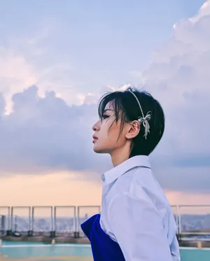 周笔畅花朵流苏项链性感图片_12