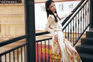 金晨港风复古大片写真图片_2