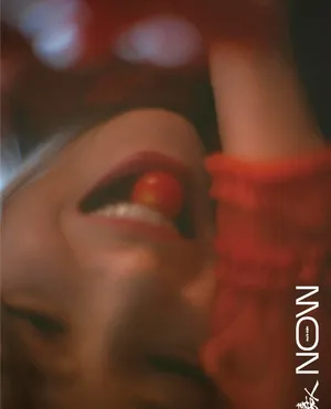 赵薇湿发性感杂志写真_7