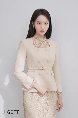 林允儿秋冬装画报大片写真图片_4