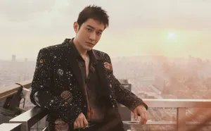 黄晓明宇宙星河刺绣钉珠西装帅气图片_11
