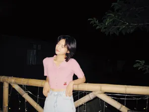 沈月旅拍粉色私服照图片_6