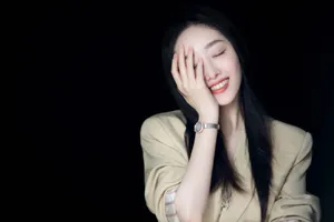 蒋梦婕优雅干练西装写真图片_2