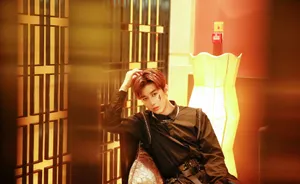 UNIQ周艺轩酷帅时尚写真图片_6