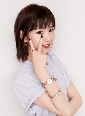 毛晓彤清爽简约写真图片_4