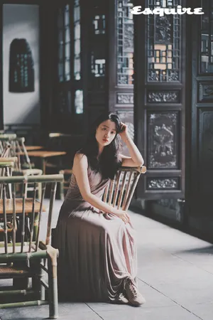 李梦吊带裙性感写真图片_3