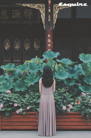 李梦吊带裙性感写真图片_4