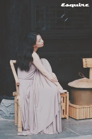 李梦吊带裙性感写真图片_9