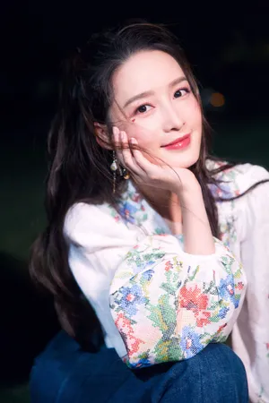 李沁仙气养眼写真图片_5