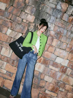 袁姗姗丸子头休闲私服图片_6